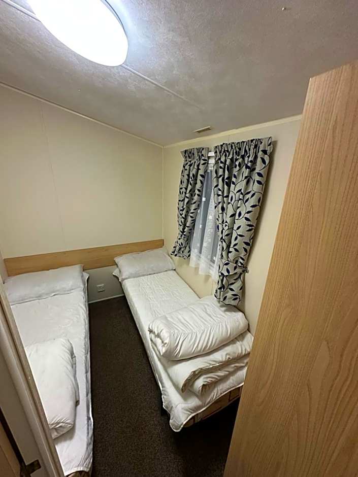 Sunnymede E11 Keyshare Holiday lets 8 Berth