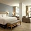 Courtyard By Marriott Santa Marta Resort