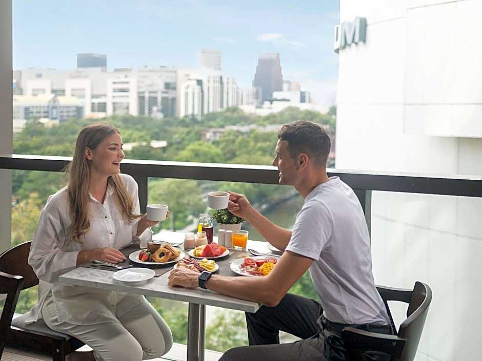 Novotel Bangkok Platinum Hotel