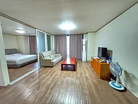 Platinum Suite