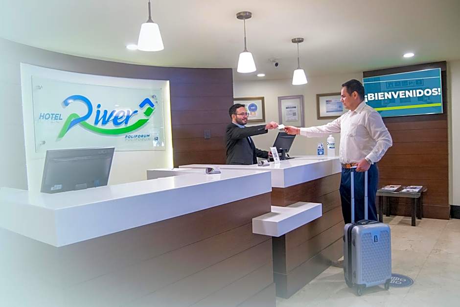 Hotel River Poliforum