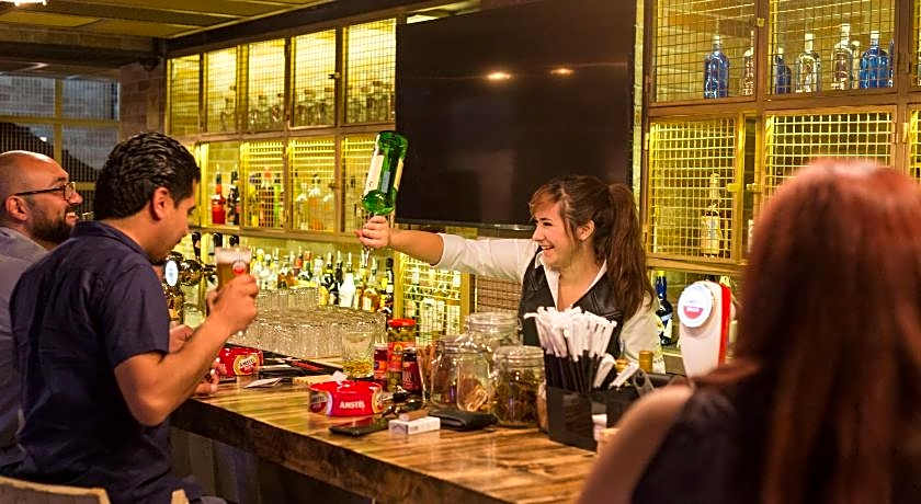 Alqasr Metropole Hotel