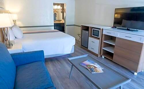 Admiral on Baltimore