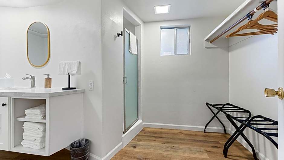 Suite Meadow @CN Lodge# 7