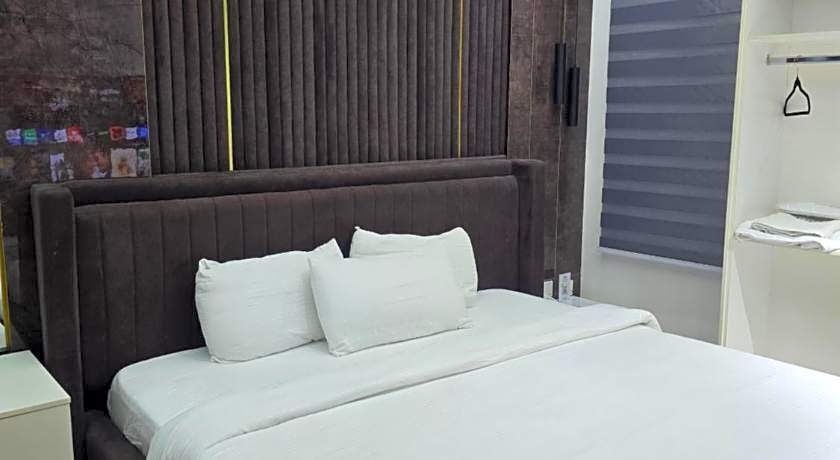 Blackwood Hotel