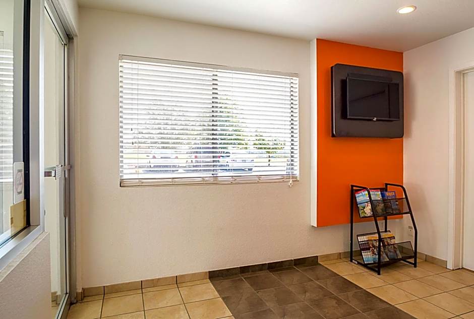 Motel 6-Pueblo, CO - I-25