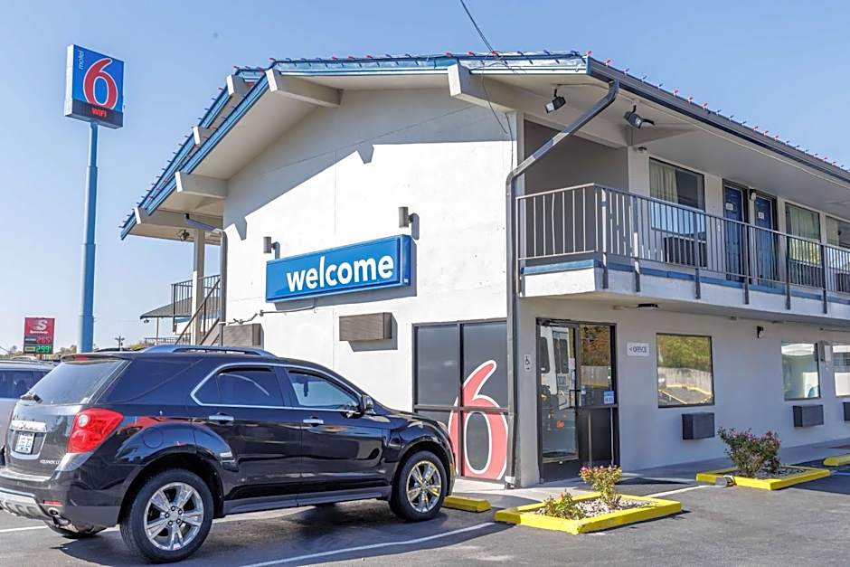 Motel 6 Elizabethtown, KY