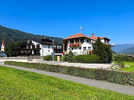 Astor Apartments