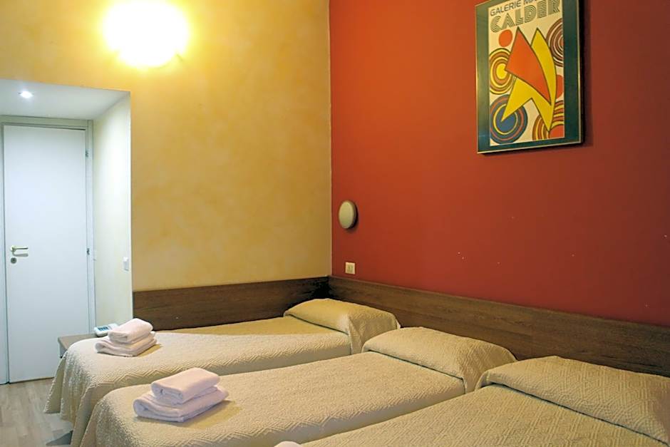 Club Hotel