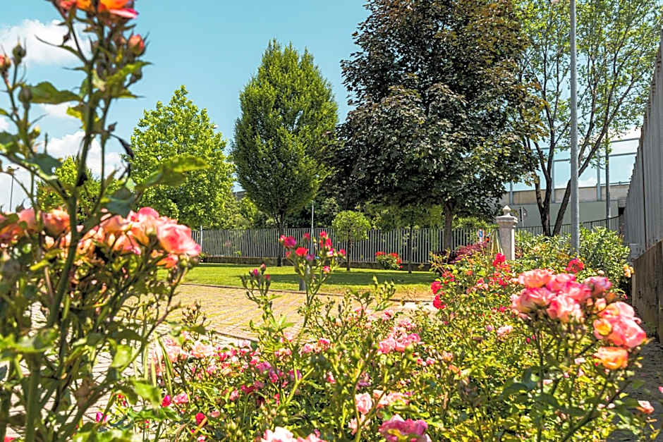 One Hotel & Restaurant