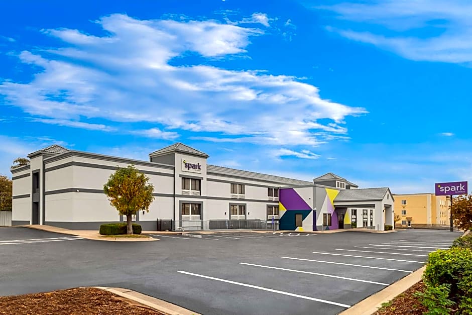 Spark by Hilton Wichita East