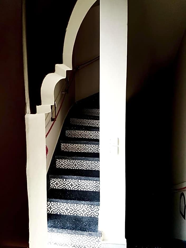 Riad Laly Tourisme Eclairé Le bijou de la medina