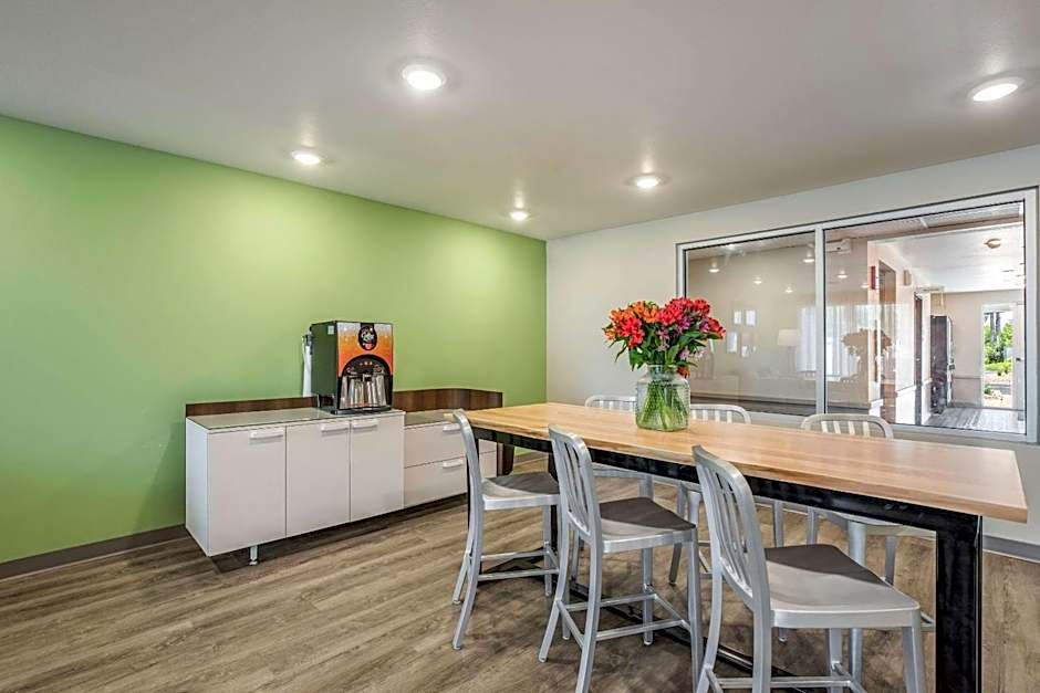 WoodSpring Suites Chicago Midway
