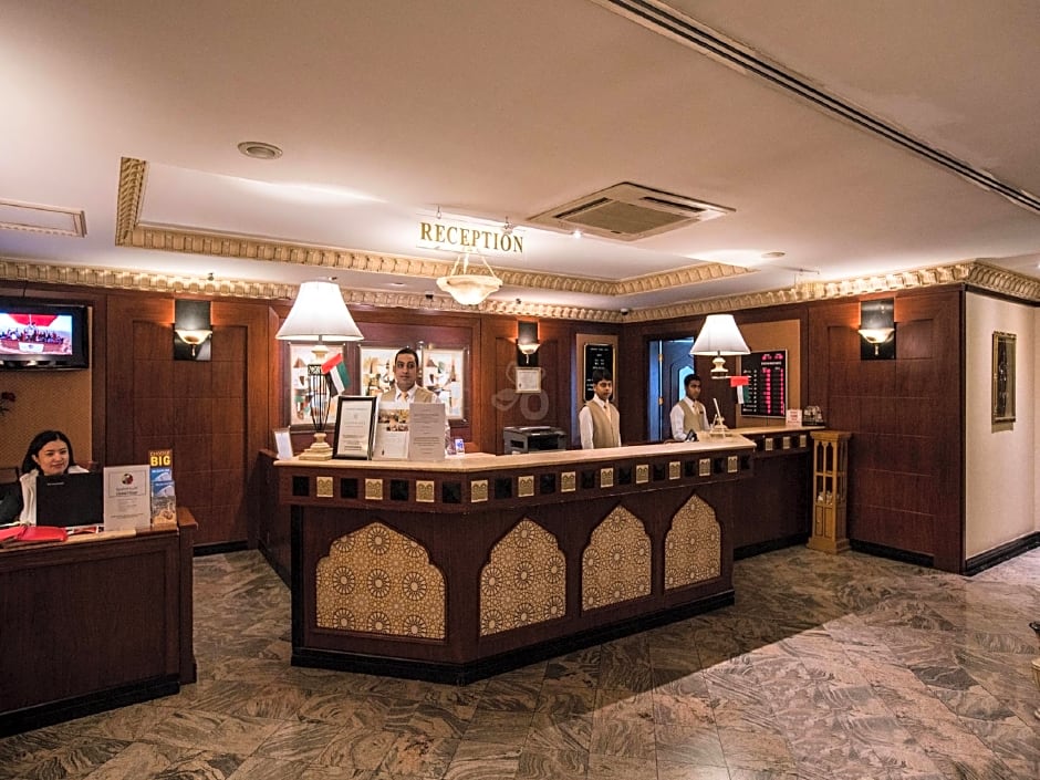 Landmark Plaza Hotel