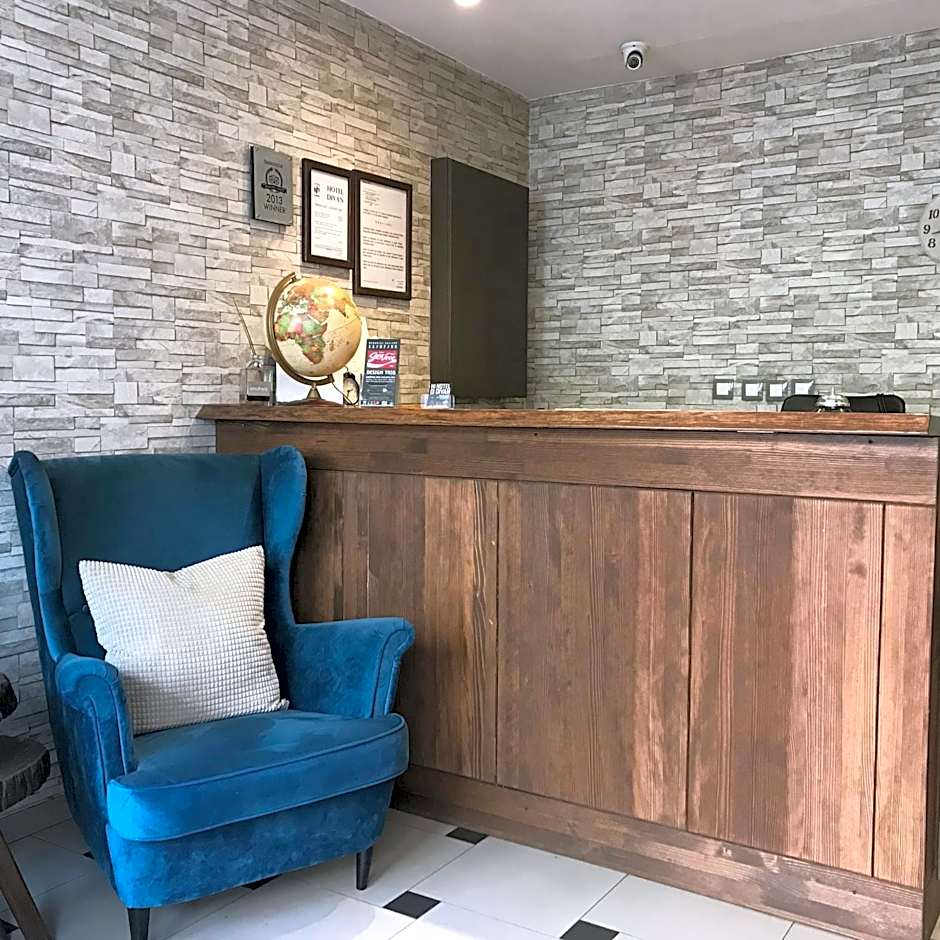 Hotel Divan