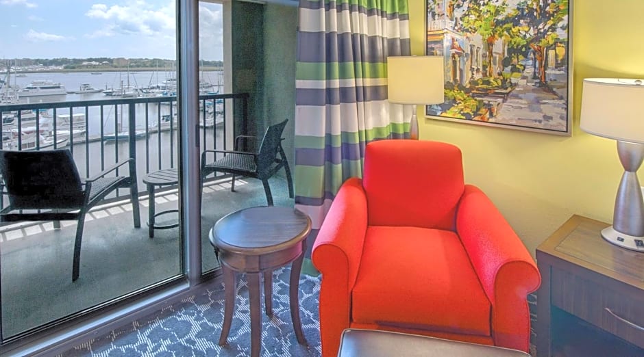 Hilton Garden Inn Charleston Waterfront/Downtown