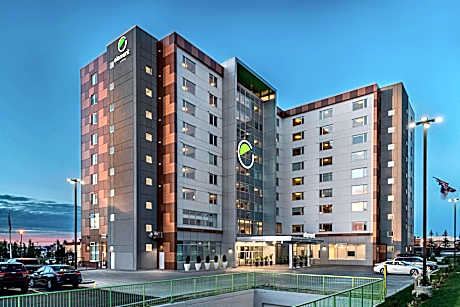 Element Calgary Airport