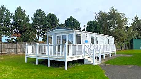 Cosy Holiday Home at Seton Sands near Edinburgh and North Berwick with free WiFi