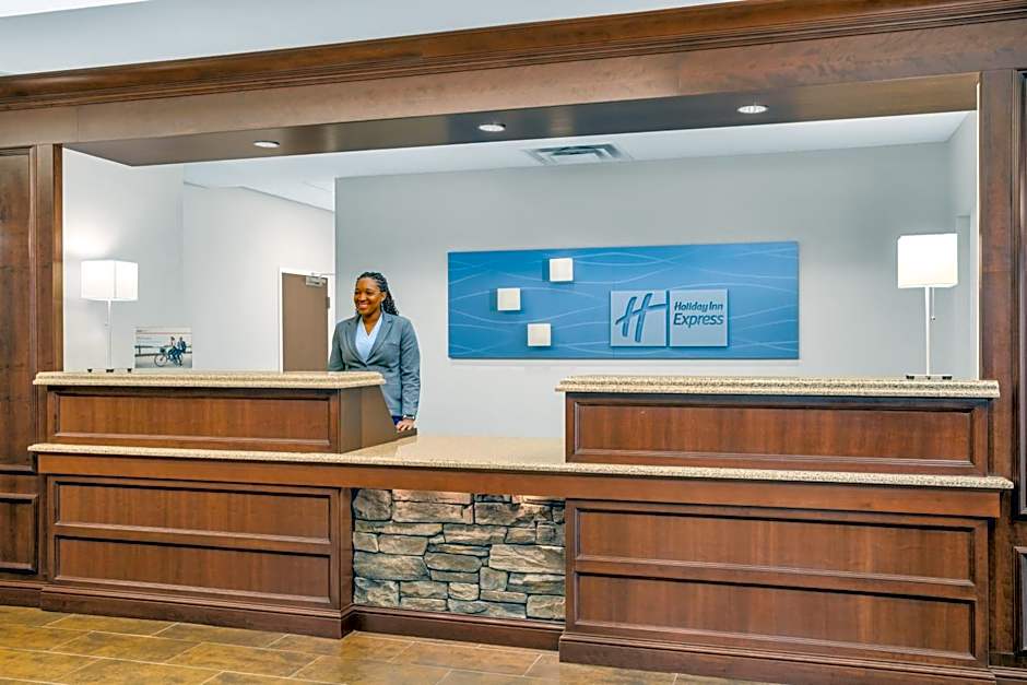 Holiday Inn Express & Suites Wilmington-Newark by IHG