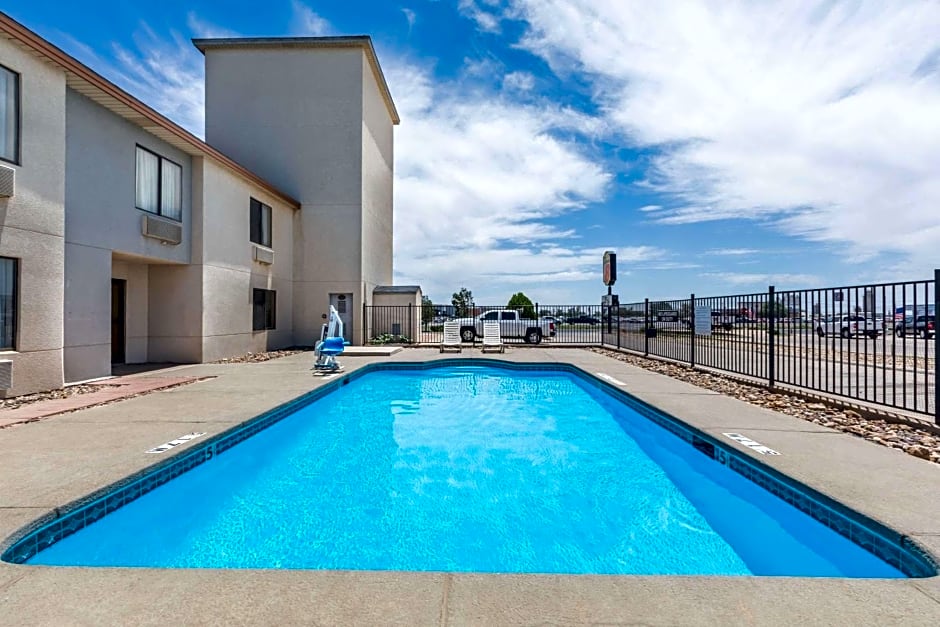 Super 8 by Wyndham Midland