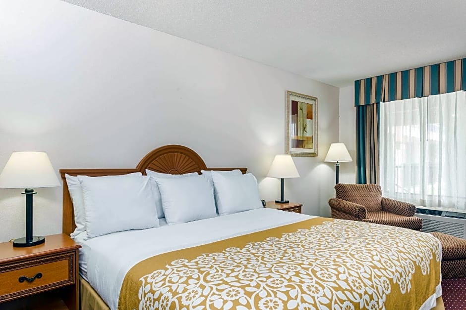 Days Inn by Wyndham Chiefland