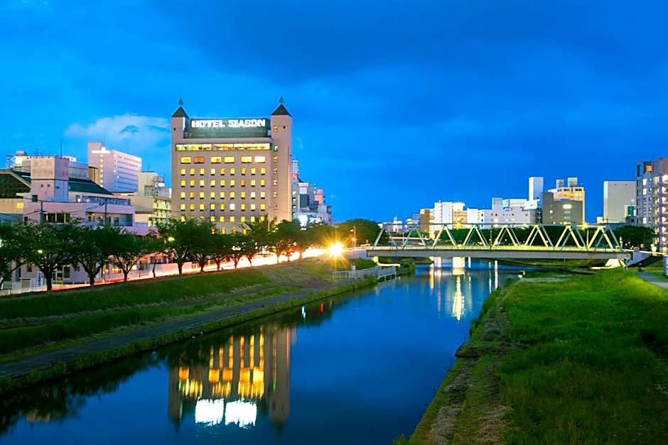 Mito Hotel Season