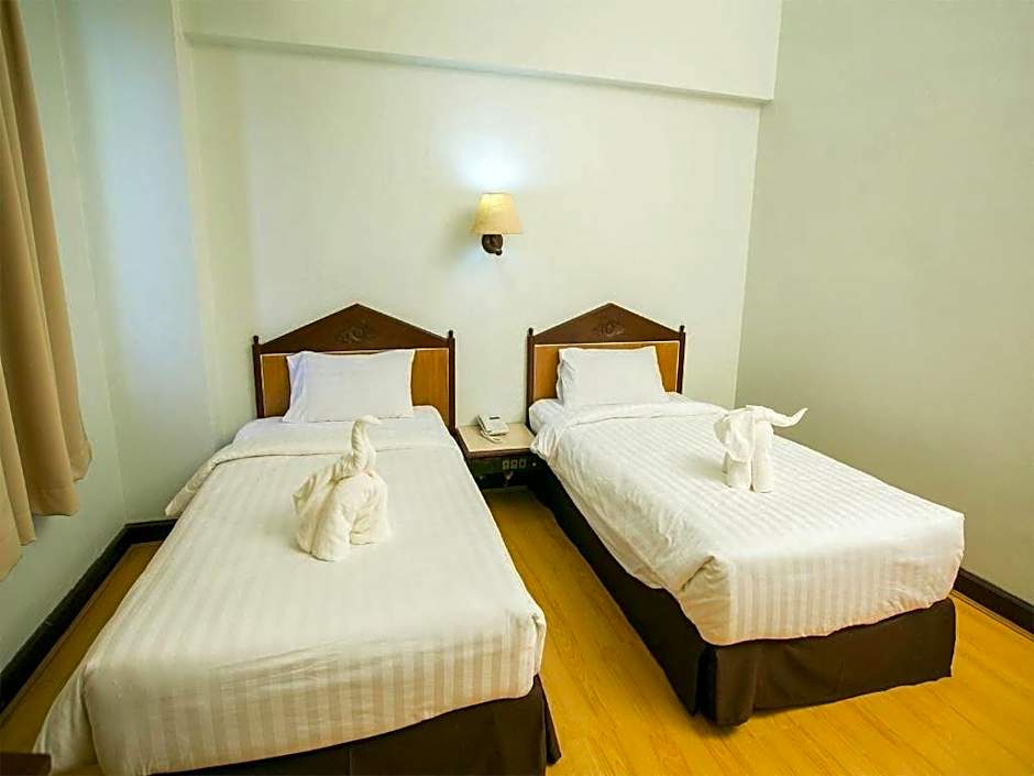 Phrae Nakara Hotel