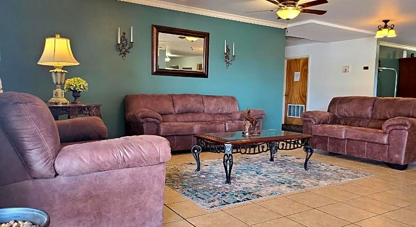 Candlelight Inn Suites Hwy 69 near McAlester