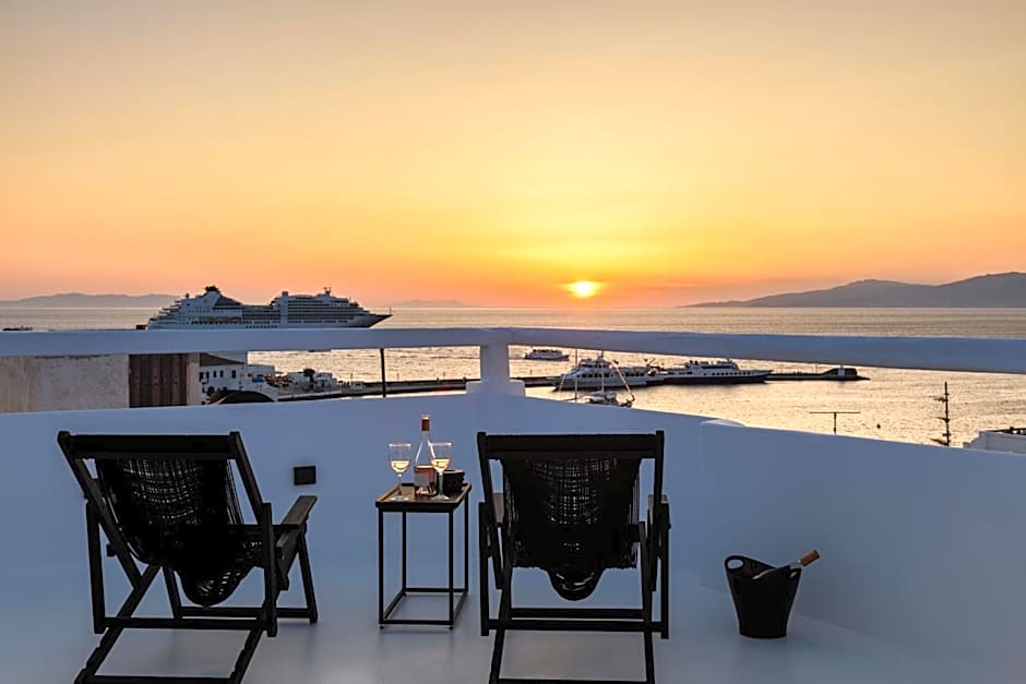 She Mykonos - The Residency