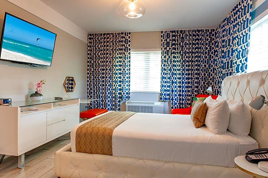 Oceanside Hotel and Suites