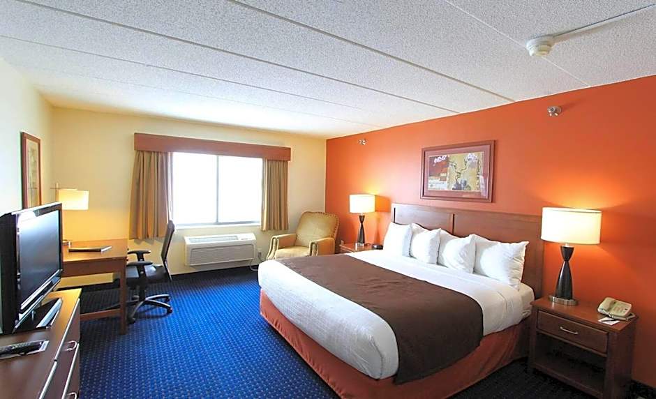 AmericInn by Wyndham Cedar Rapids/CID Airport