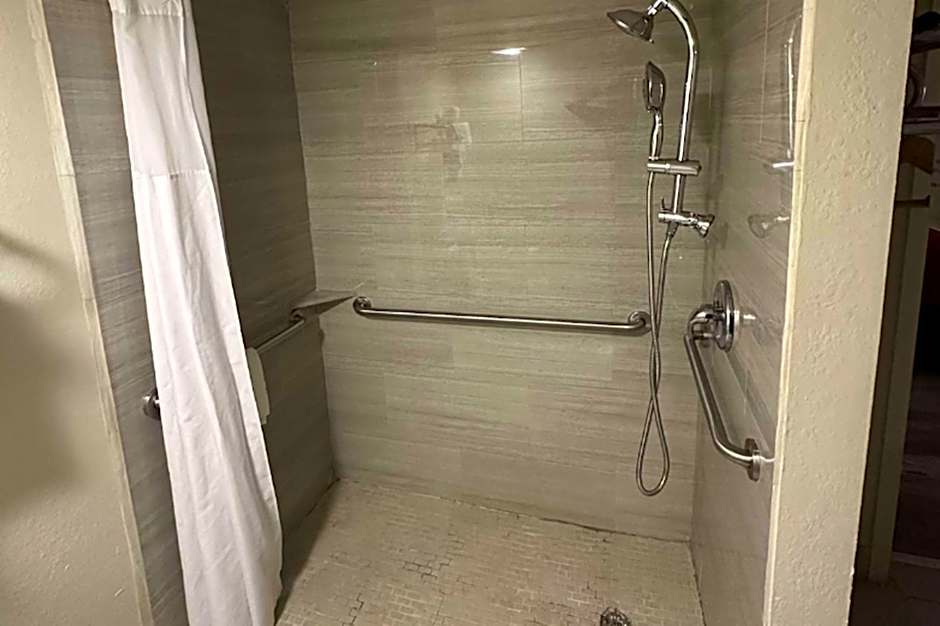 Super 8 by Wyndham Athens TX