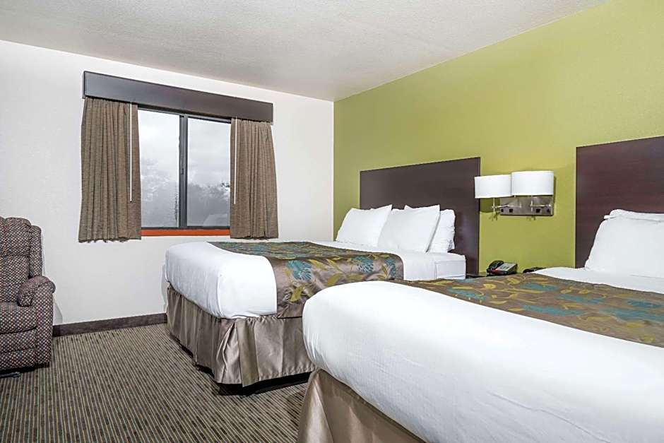 Baymont by Wyndham Eau Claire WI