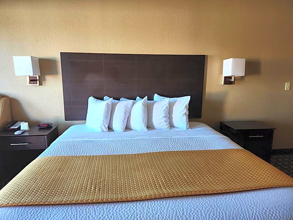 Days Inn by Wyndham Baytown East