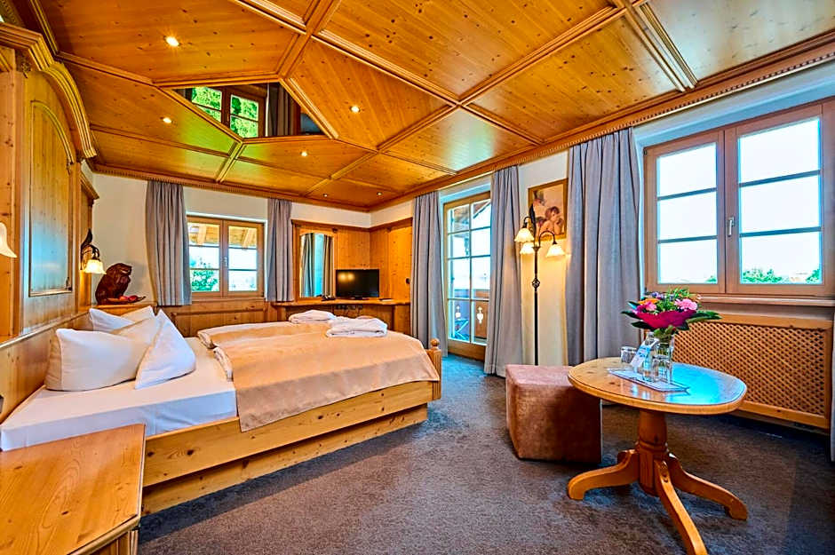Photo 1 of 2 of Junior Suite, No Pets