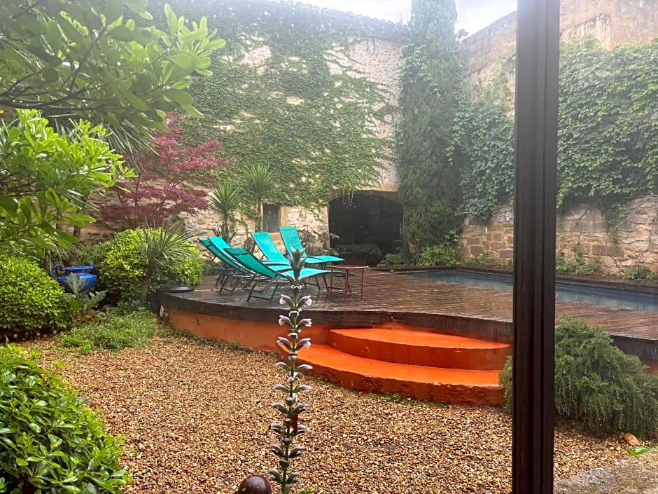 La maison du Barry - PISCINE - BILLARD - 10 personnes