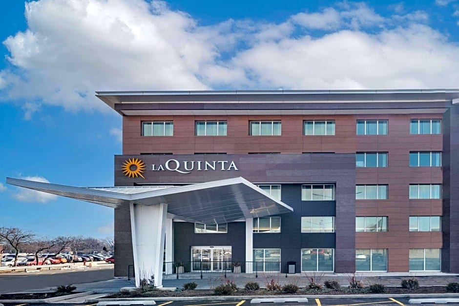 La Quinta Inn & Suites by Wyndham Rosemont/O Hare