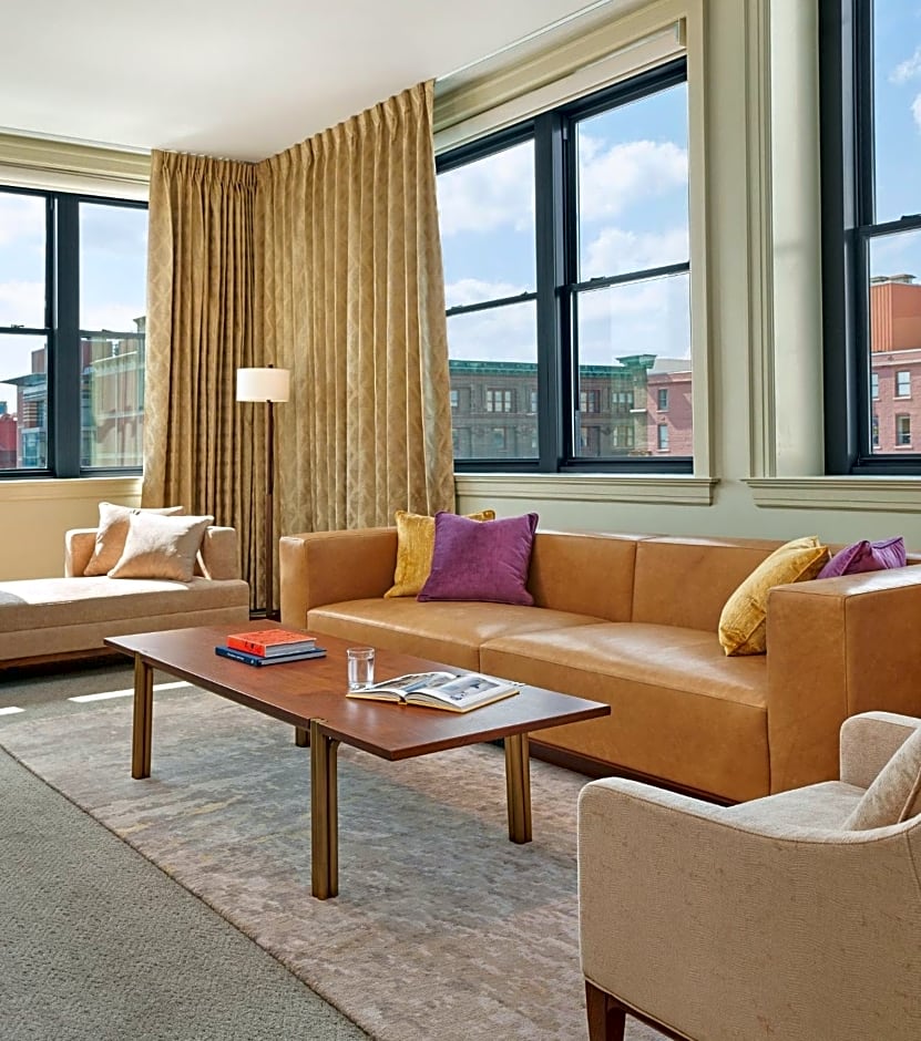 Hotel Savoy Kansas City, Tapestry Collection by Hilton