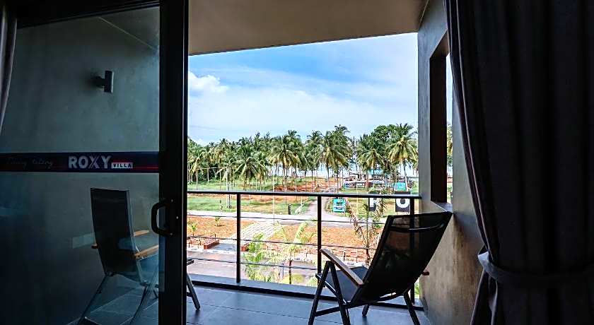 Roxy Sematan Villa & Townhouse