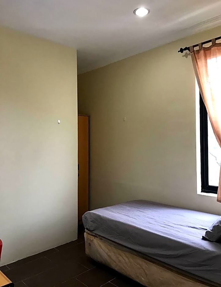 OYO Life 92781 Kost Parung Serab Syariah