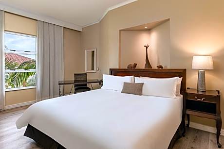 Larger Guest room, 1 King