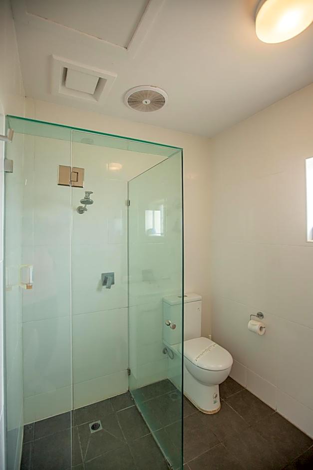 Lakeview Motel & Apartments