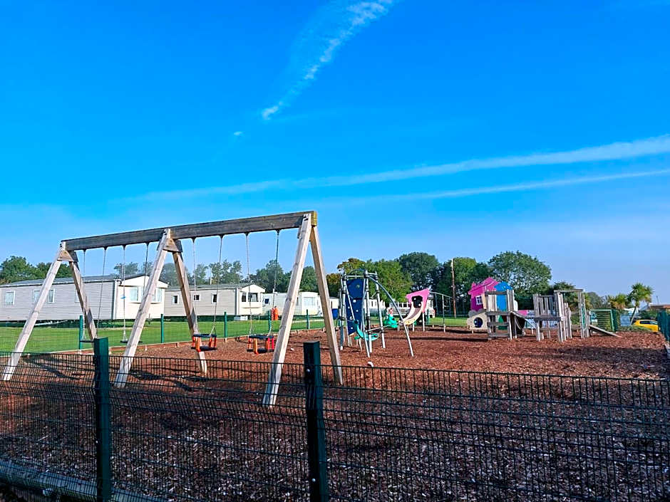 Bird's Bay cresswell towers