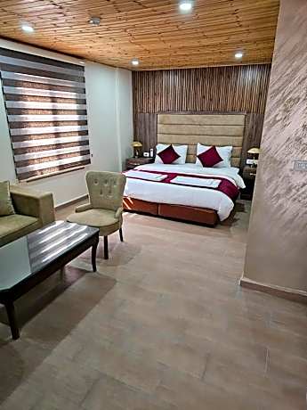 King Suite with Balcony