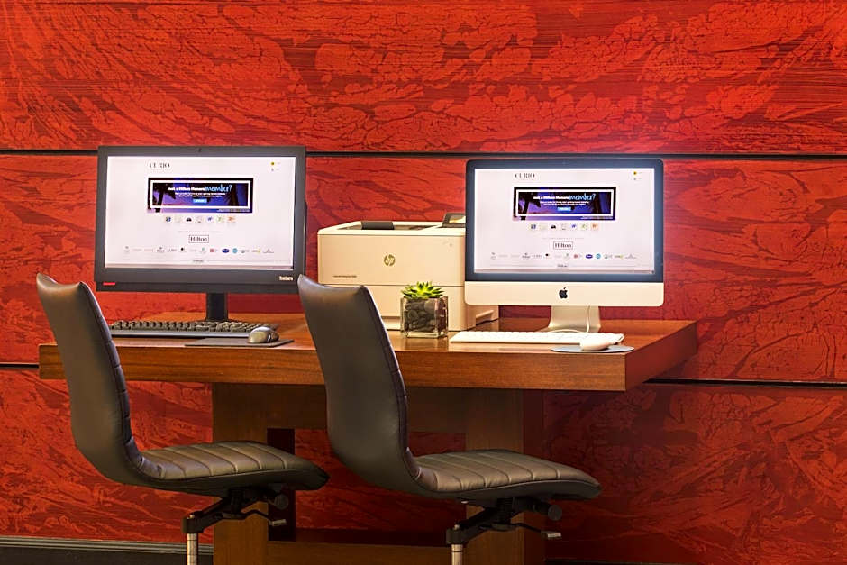 Pier 5 Hotel Baltimore