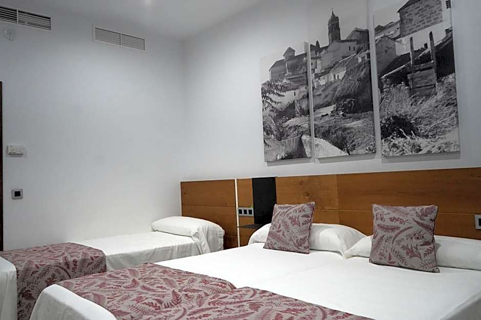 HOTEL DON RAMIRO