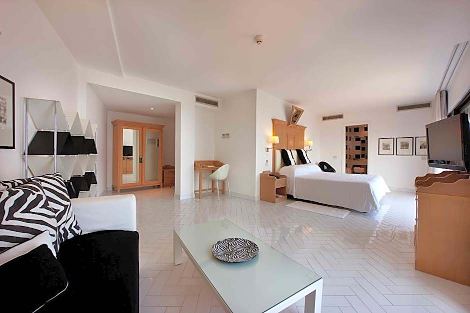 Hotel Bristol