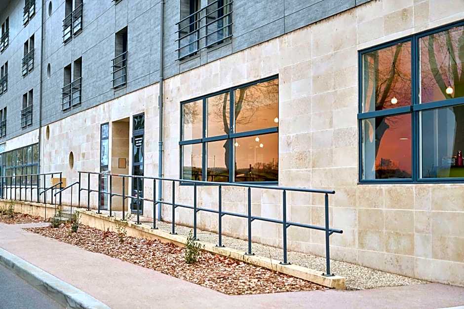 Zenao Appart Hôtel Nevers Quai de Loire