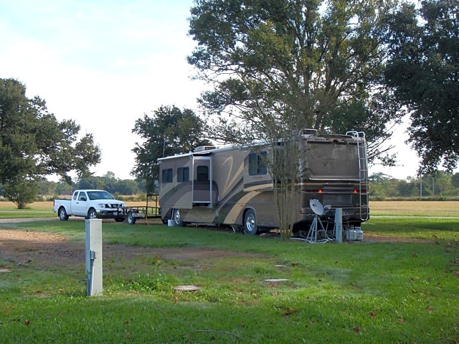 L'Acadie Inn & RV Park