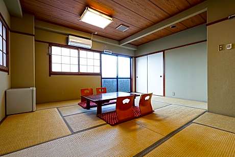 Deluxe Japanese-Style Room